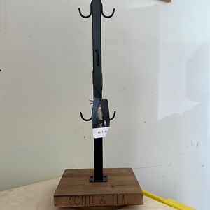 Rae Dunn Coffee/Tea Mug Tree